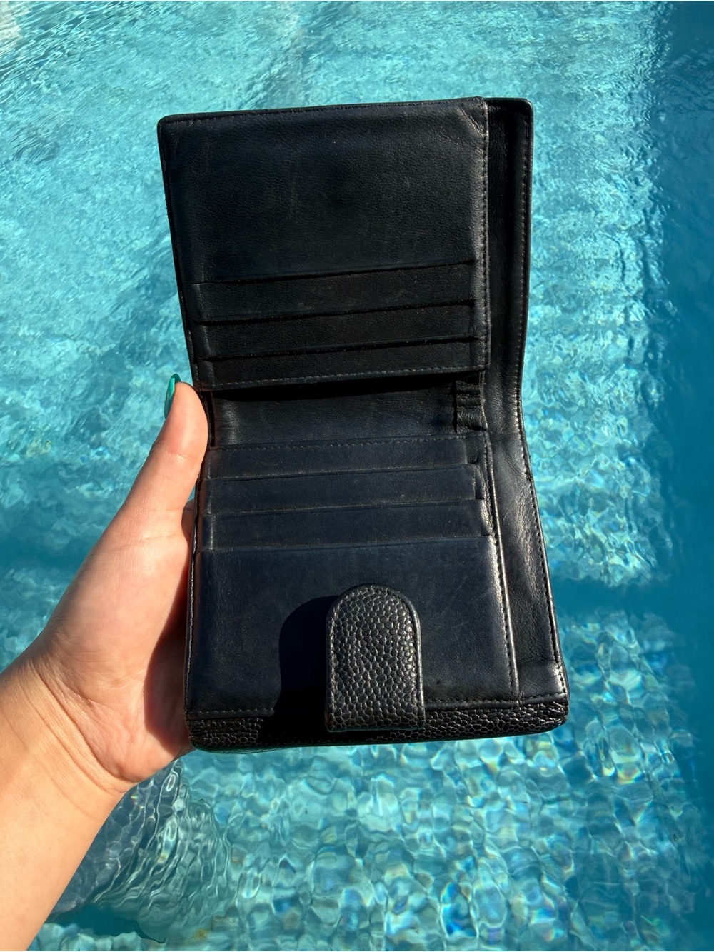 Vintage Chanel Black Caviar Leather Bifold Wallet 🖤 - Picture 6 of 13